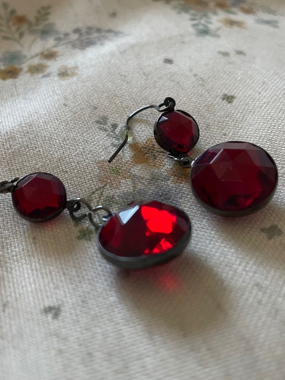 EUC Vintage Stacked Sapphire Round Dangly Earrings Women’s Costume Jewellery